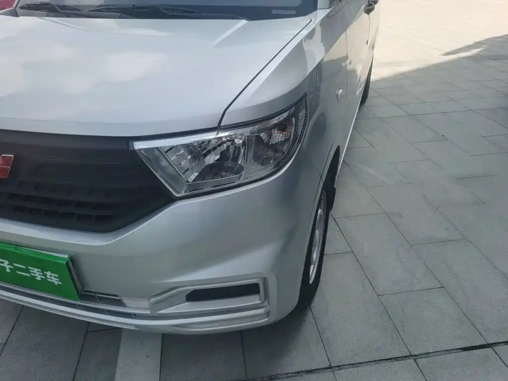Wuling Hongguang V — миниатюра 24