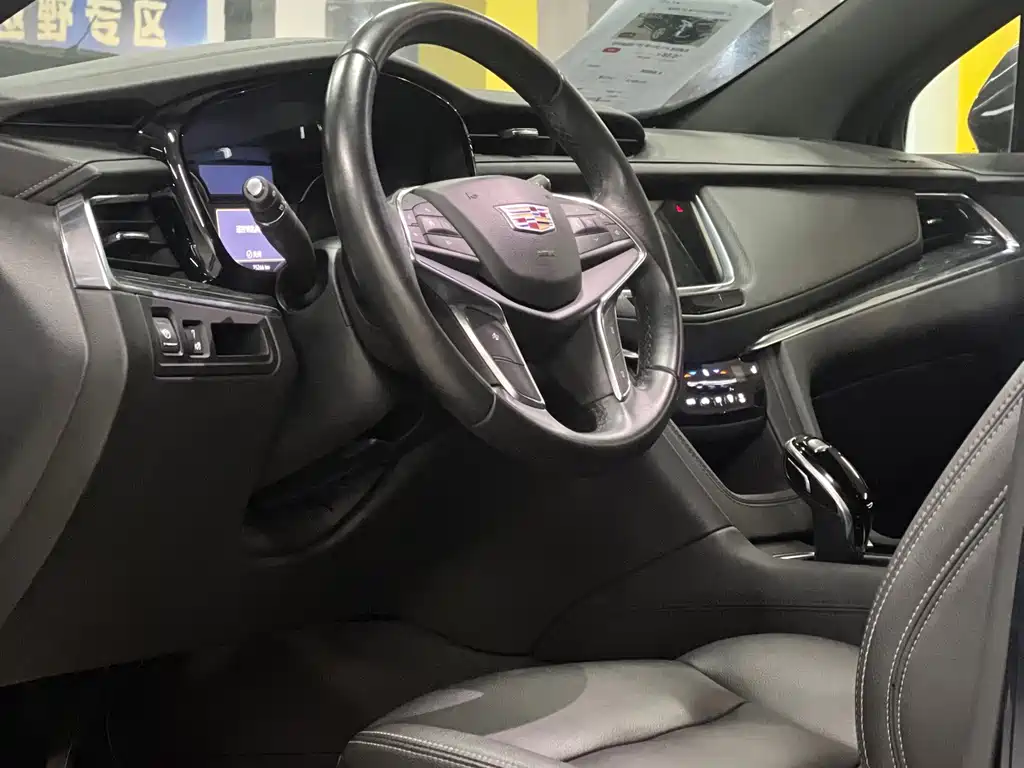 Cadillac XT5 — миниатюра 4