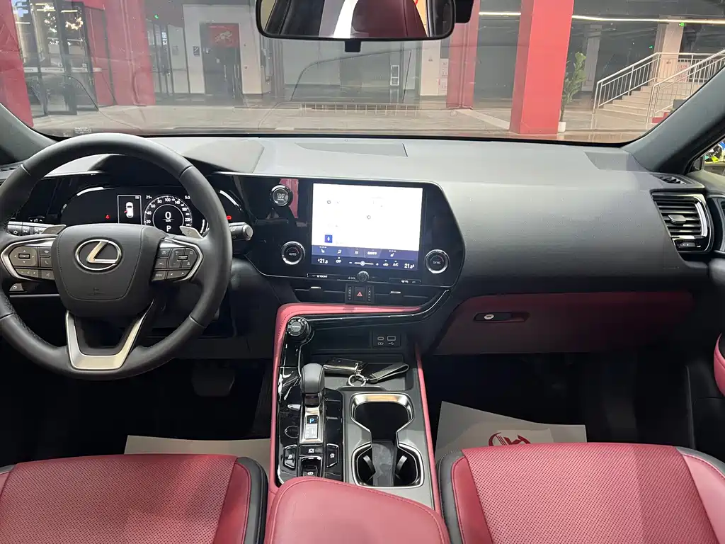 Lexus NX 2023 260