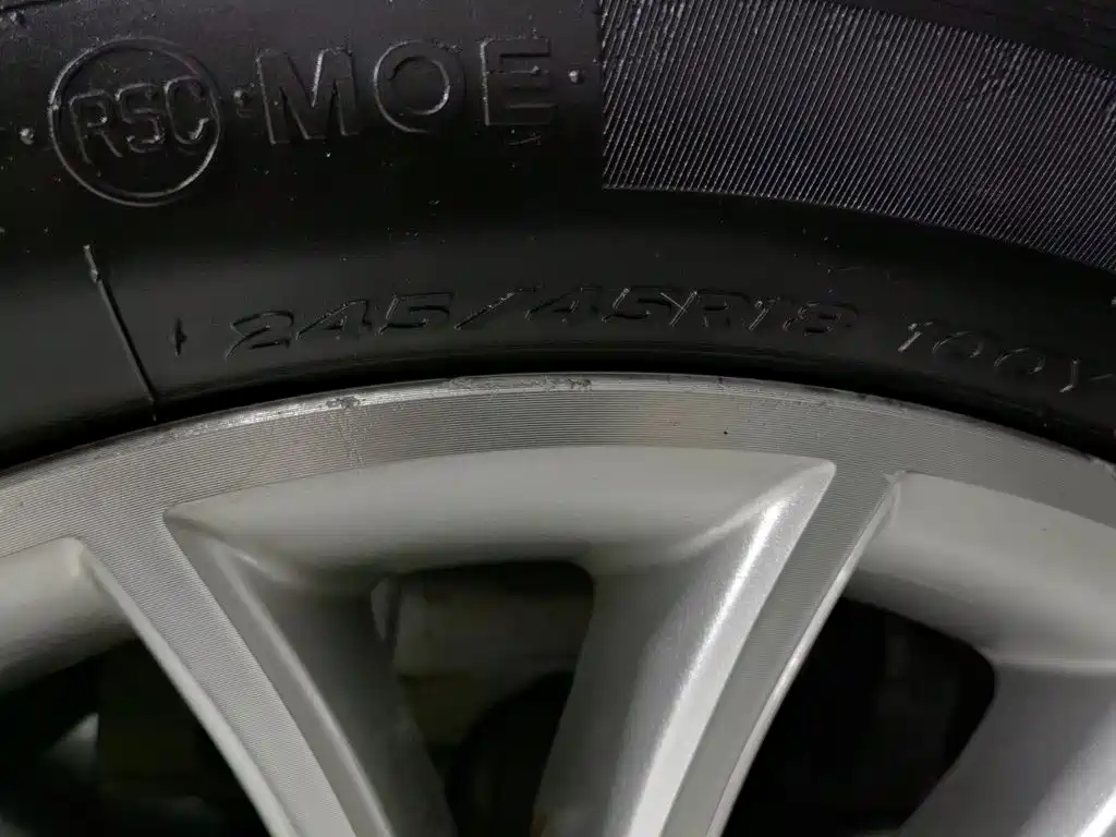 BMW 5 Series — миниатюра 24