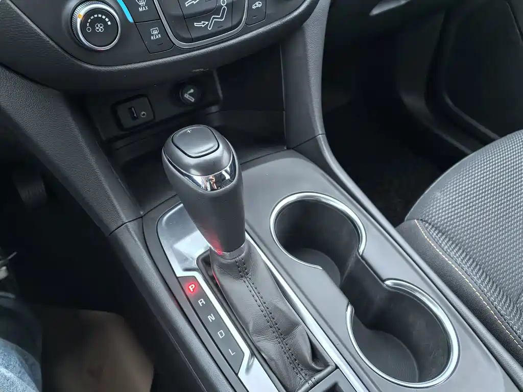 Chevrolet Equinox — миниатюра 7