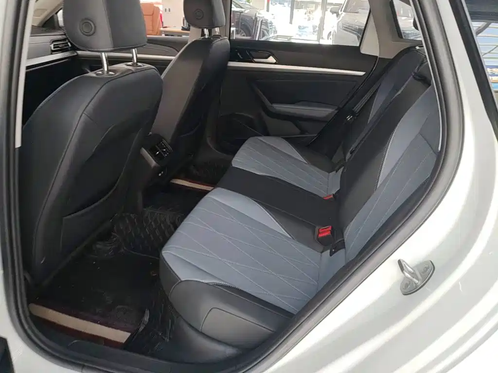 Volkswagen Lavida — миниатюра 17
