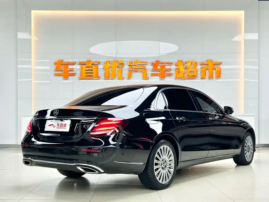 Mercedes-Benz E-Class — миниатюра 5