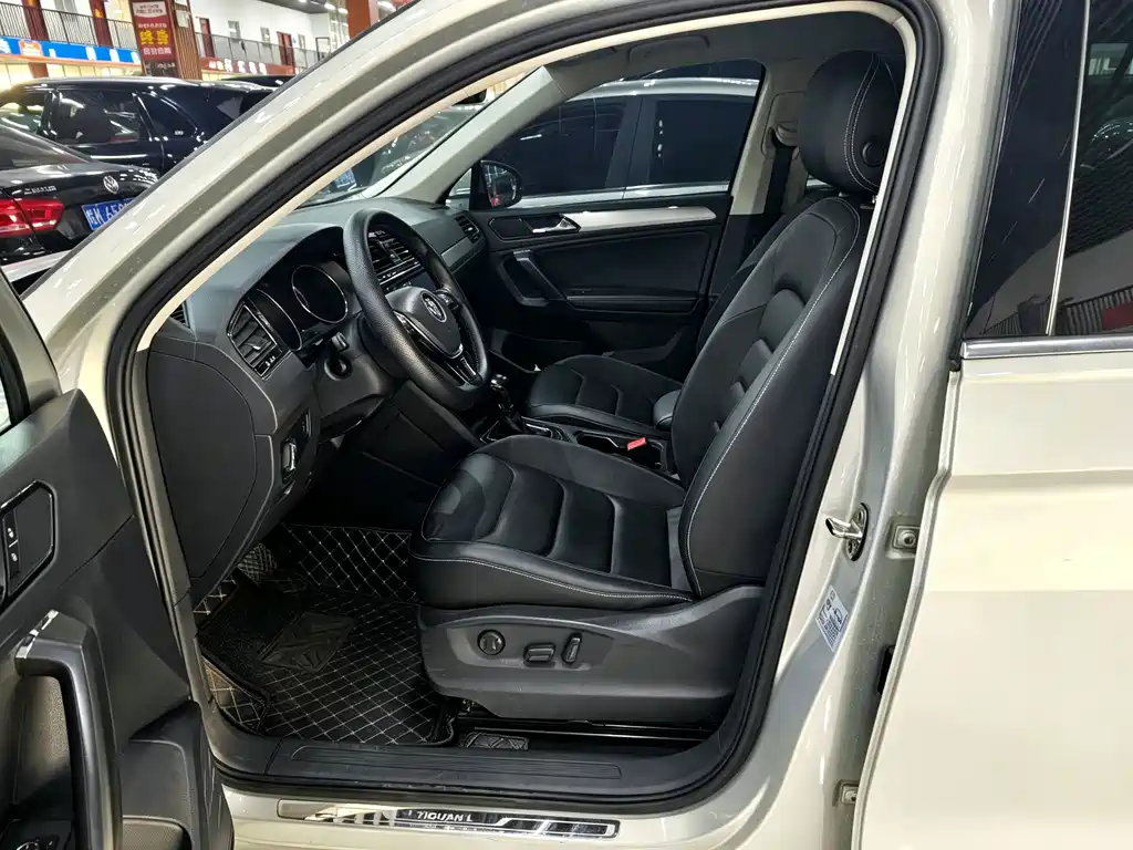Volkswagen Tiguan L — миниатюра 4