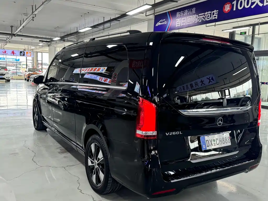 MERCEDES-BENZ V CLASS