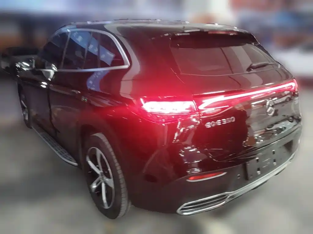 Mercedes-Benz EQE SUV — миниатюра 7