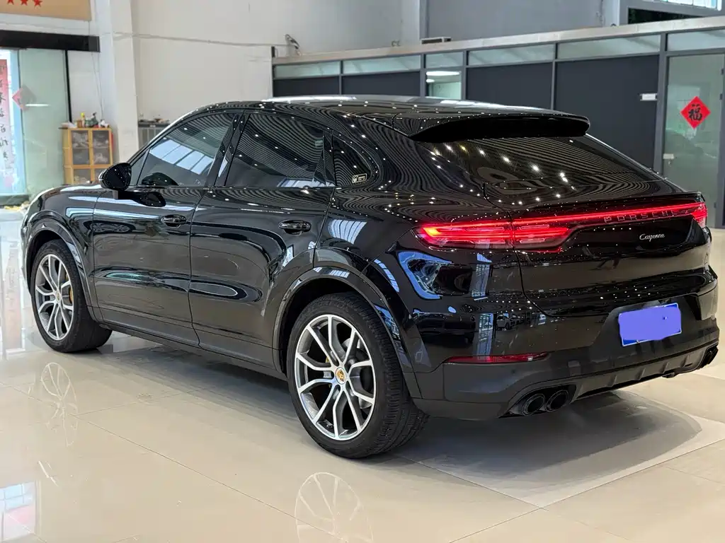 Porsche Cayenne — миниатюра 4