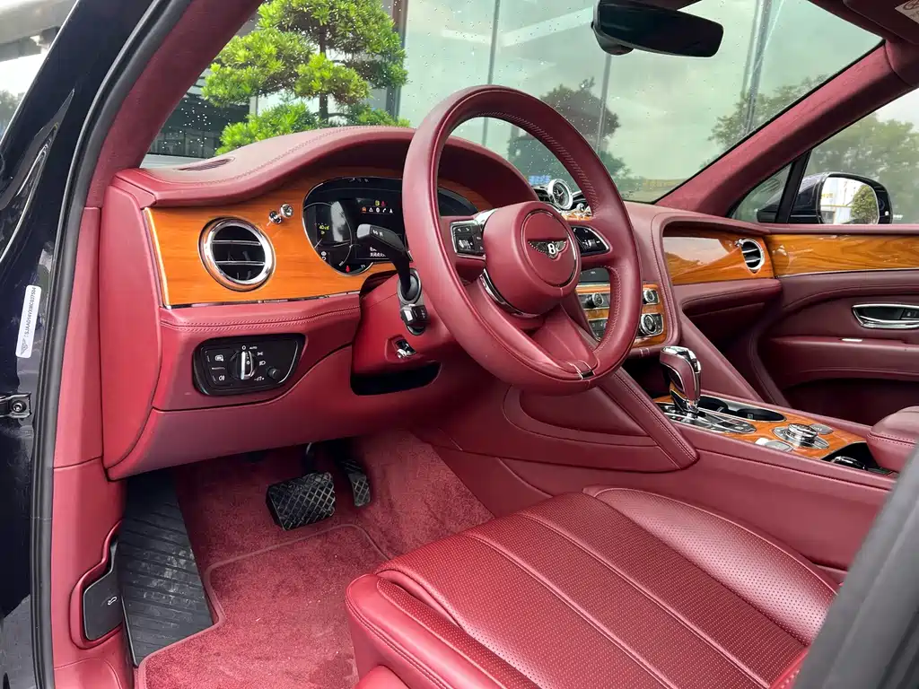 Bentley Bentayga — миниатюра 2