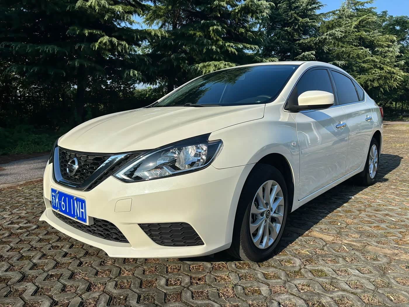 Nissan Sylphy 1.6 л 2022 г. Белый, пробег 15000 км