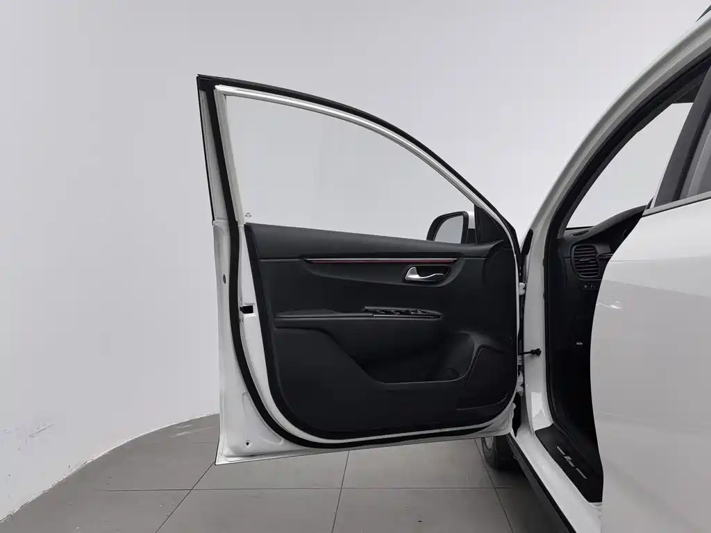 Kia KX Cross — миниатюра 8