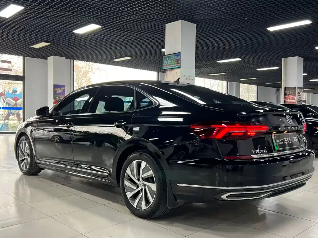 VOLKSWAGEN PASSAT NEW ENERGY