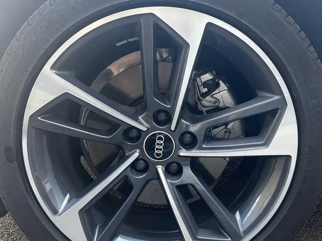 Audi A4L — миниатюра 7