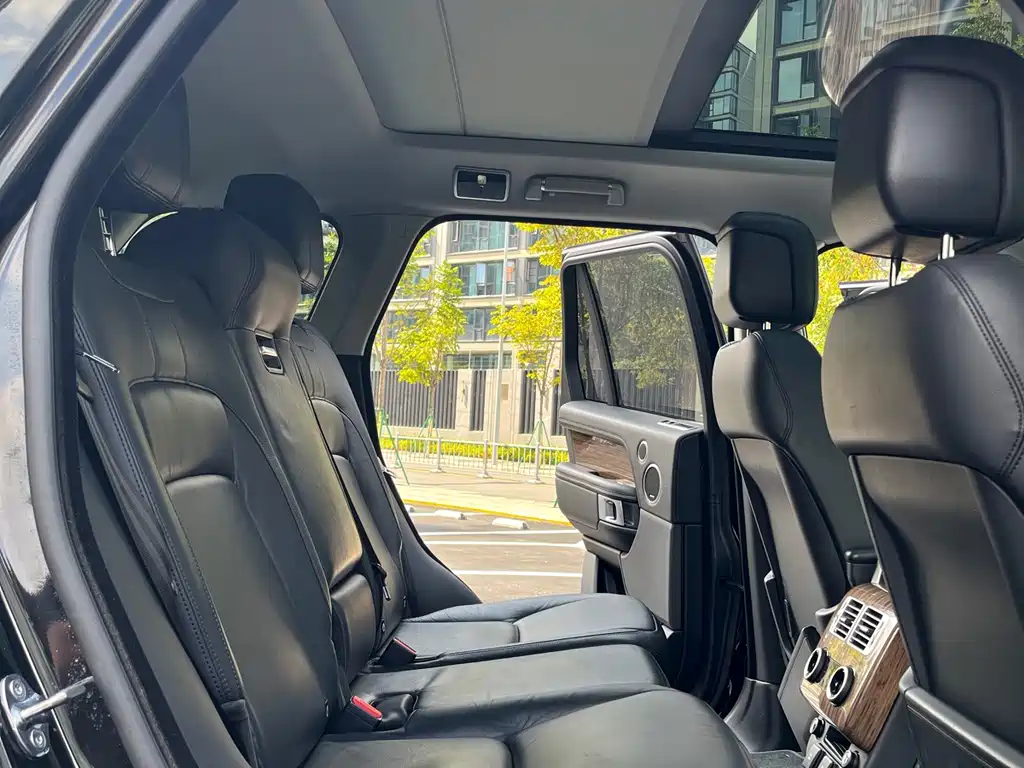 Land Rover Range Rover — миниатюра 11