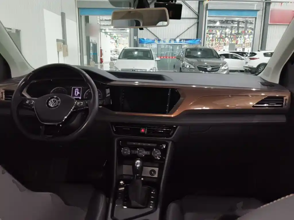 Volkswagen Tharu — миниатюра 10