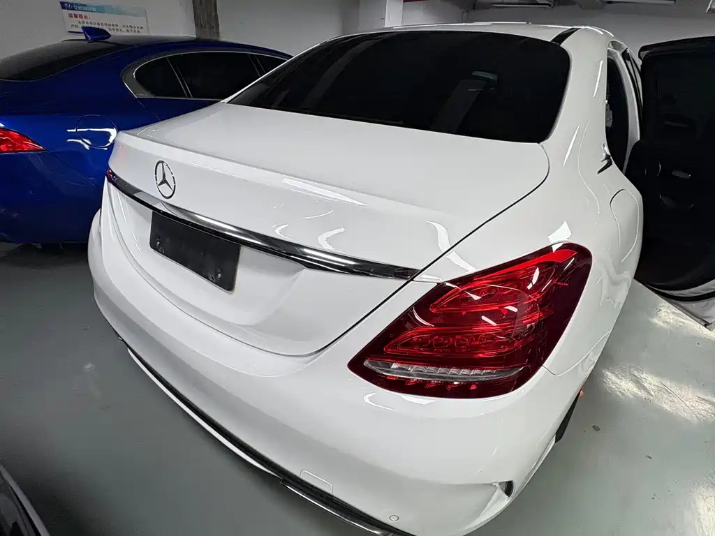 Mercedes-Benz C-Class — миниатюра 15