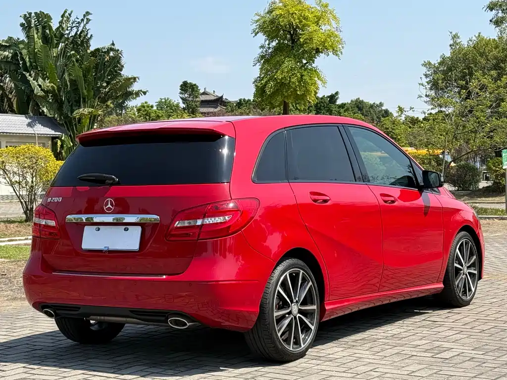 Mercedes-Benz B-Class — миниатюра 13