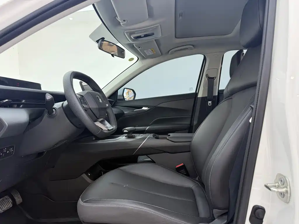 Changan Eado — миниатюра 5