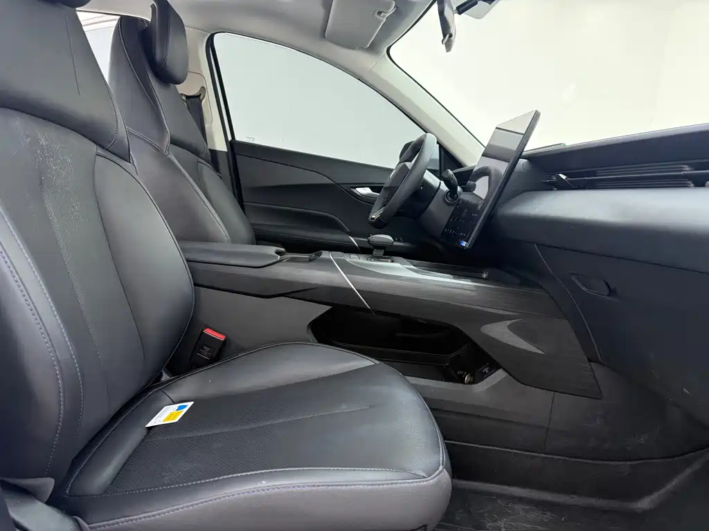 Changan Eado — миниатюра 6