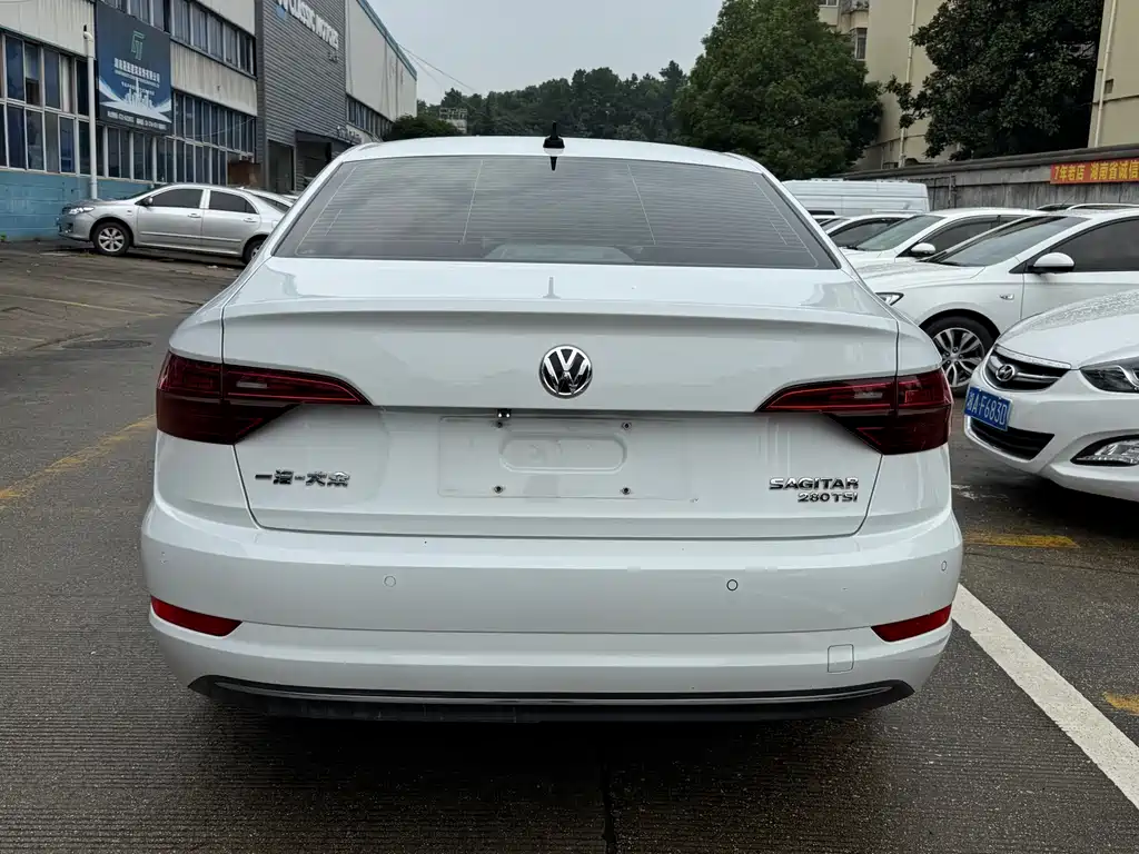 Volkswagen Sagitar — миниатюра 5