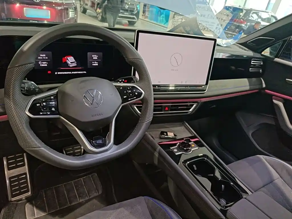 Volkswagen Tiguan L — миниатюра 10