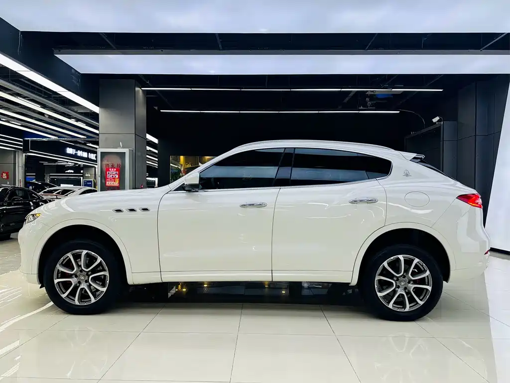 Maserati Levante — миниатюра 7
