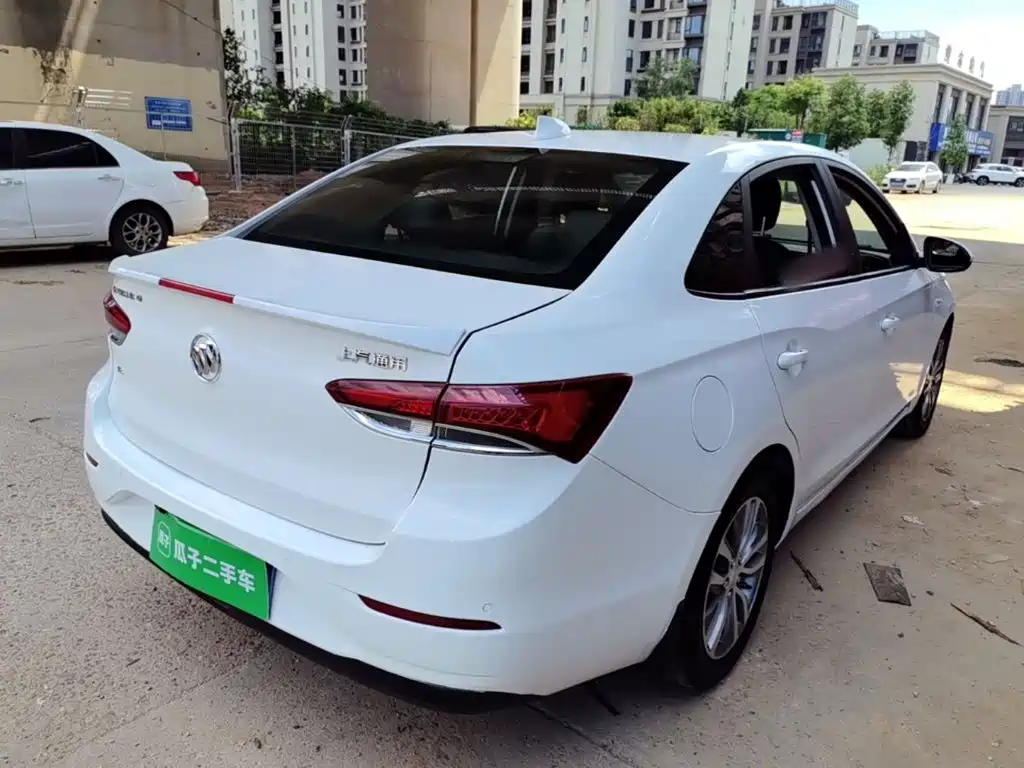 Buick Excelle — миниатюра 7