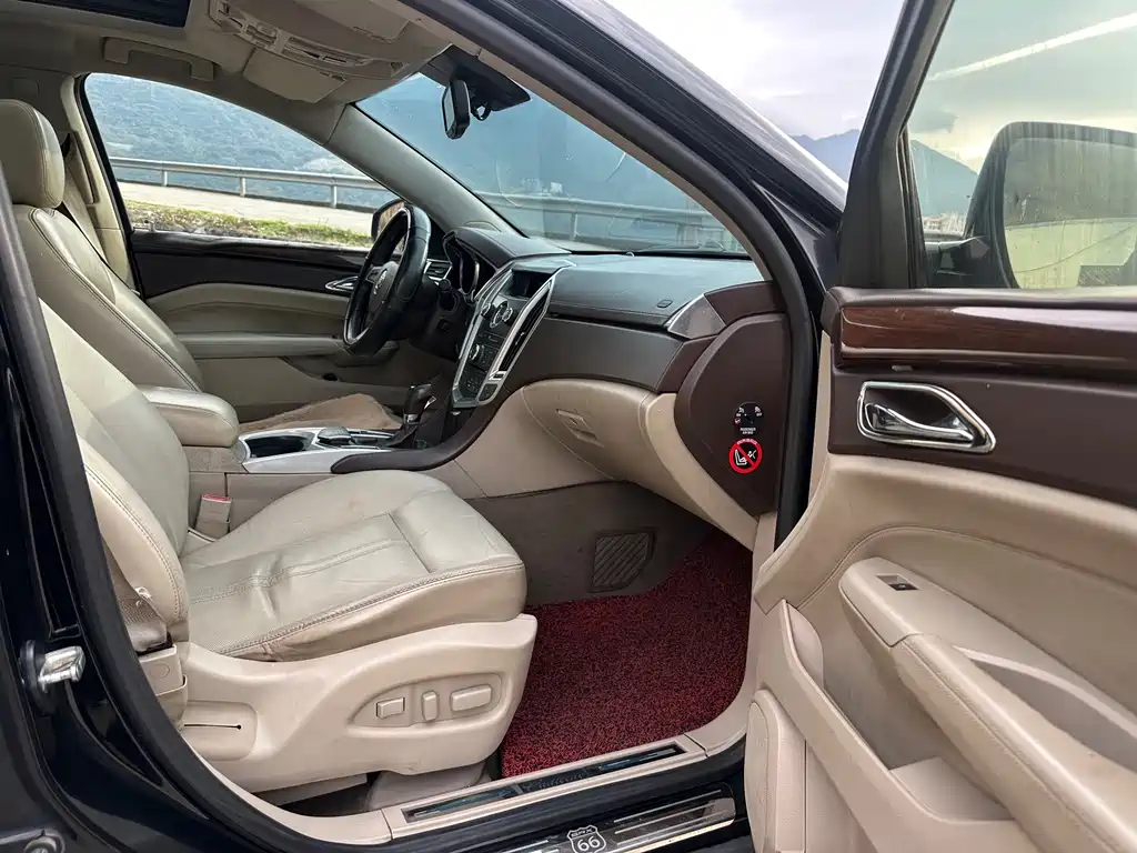 Cadillac SRX 2011 3.0L Luxury