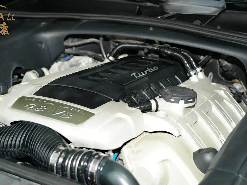 Porsche Cayenne — миниатюра 20