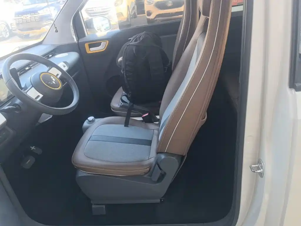 Wuling MINIEV — миниатюра 17