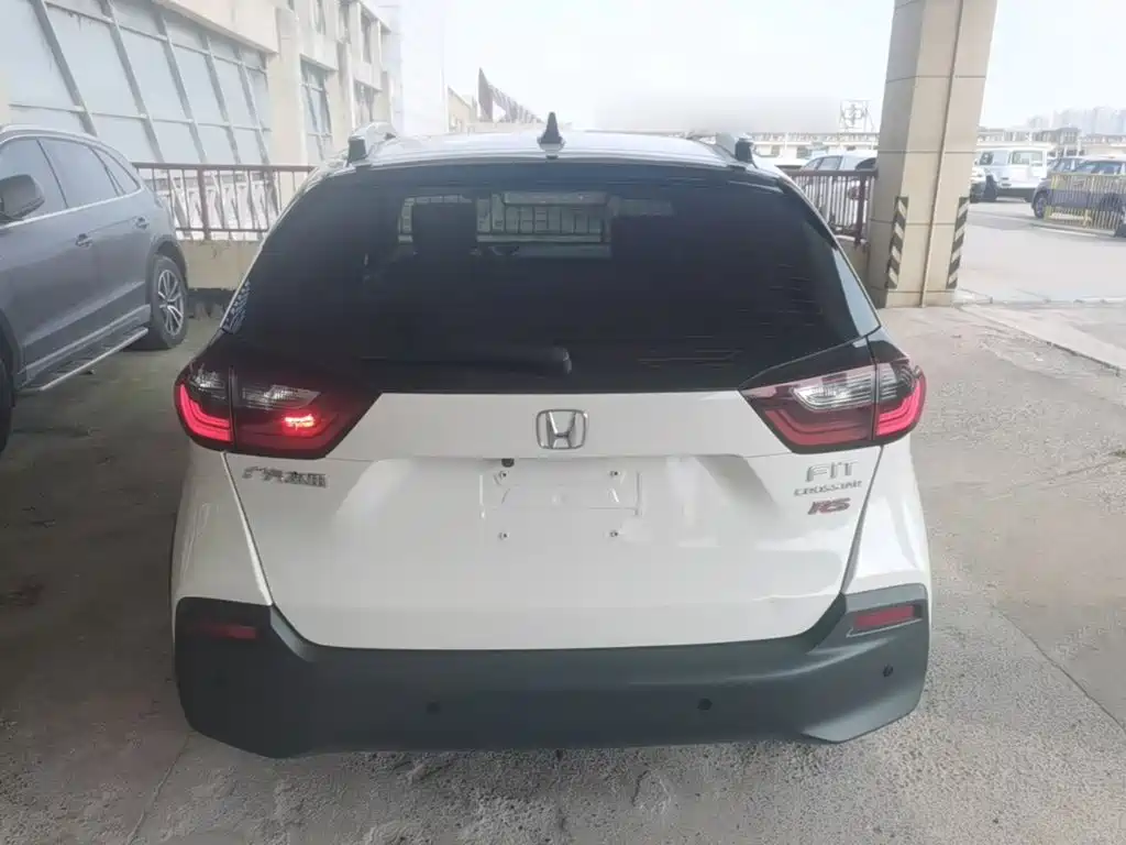 Honda Fit — миниатюра 6