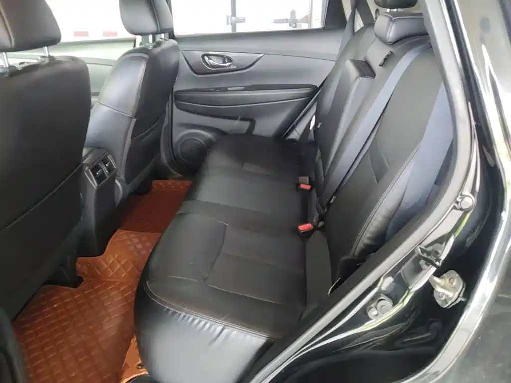 Nissan X-Trail — миниатюра 17