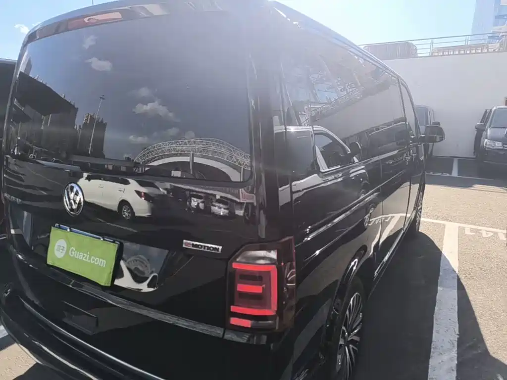 Volkswagen Multivan — миниатюра 8