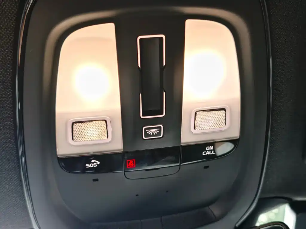 Volvo XC40 NEV — миниатюра 14
