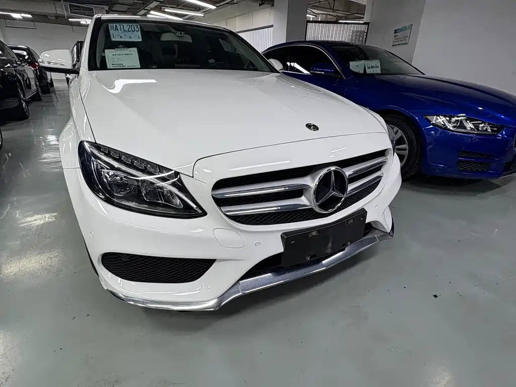 Mercedes-Benz C-Class — миниатюра 3