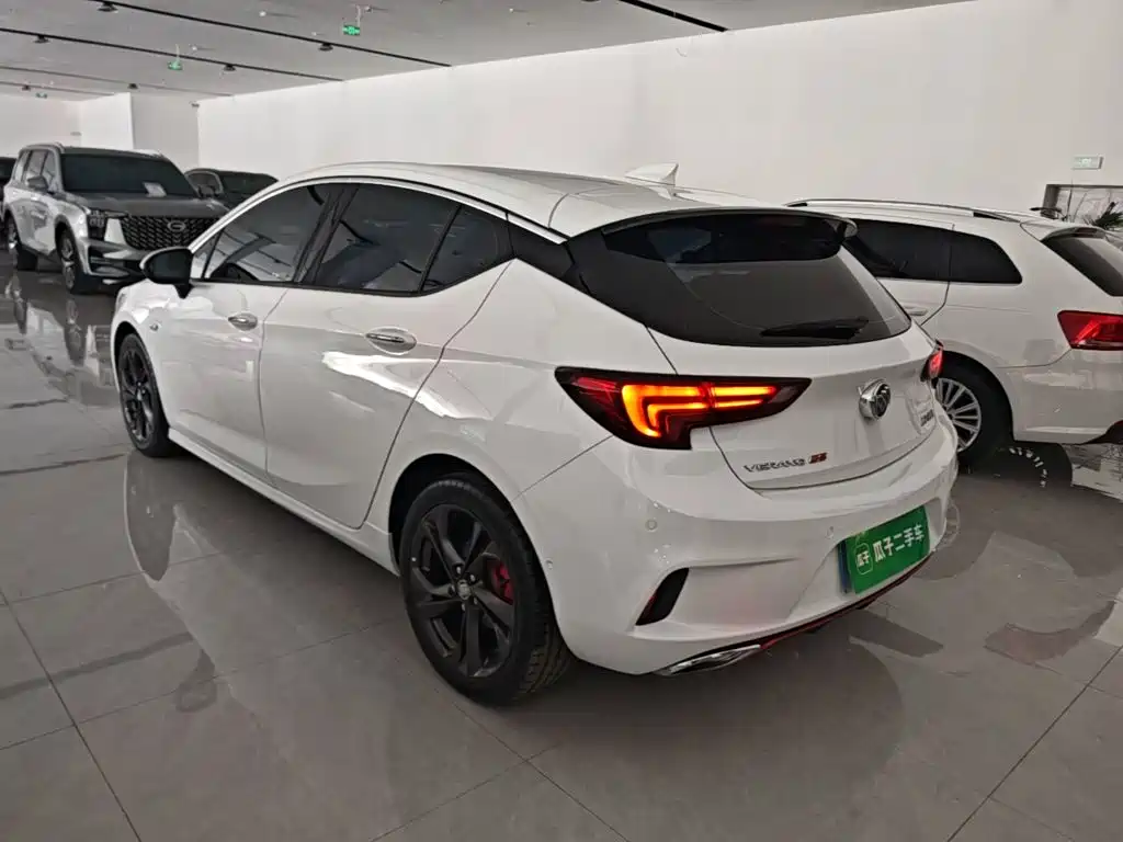 Buick Verano — миниатюра 5