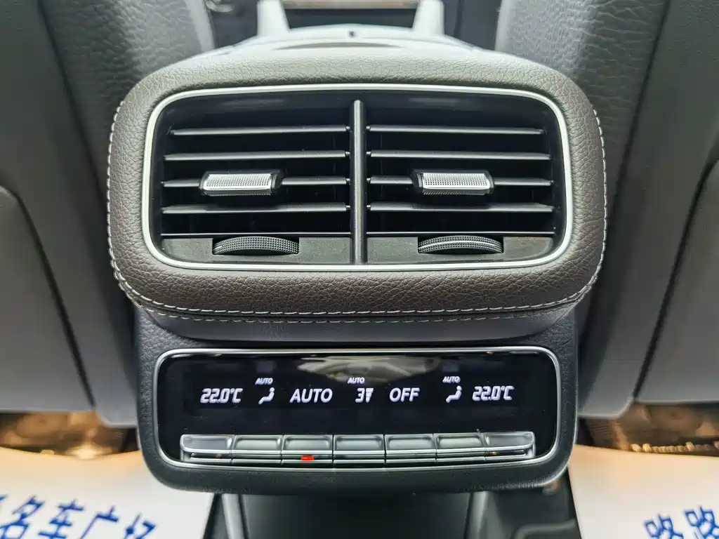 Mercedes-Benz GLS — миниатюра 21