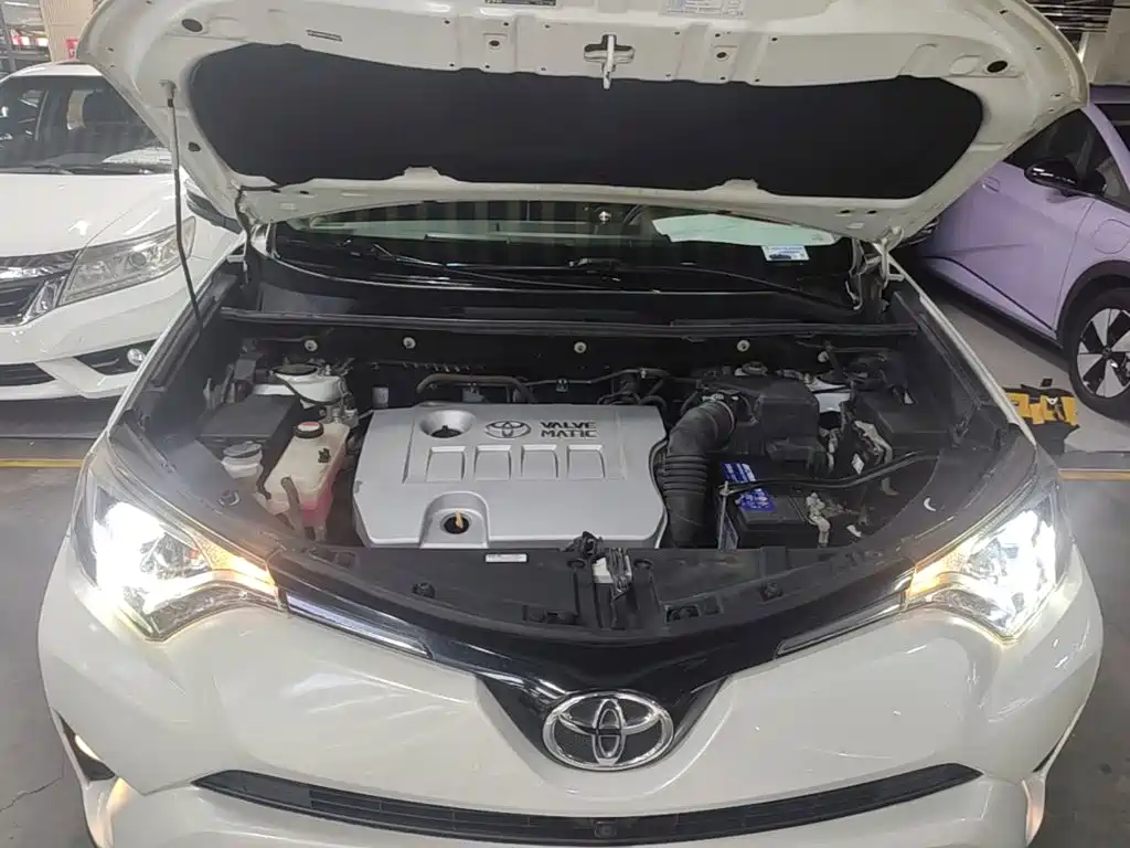 Toyota RAV4 — миниатюра 20