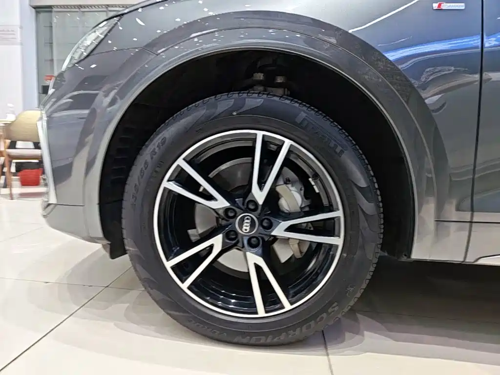 Audi Q5L — миниатюра 23