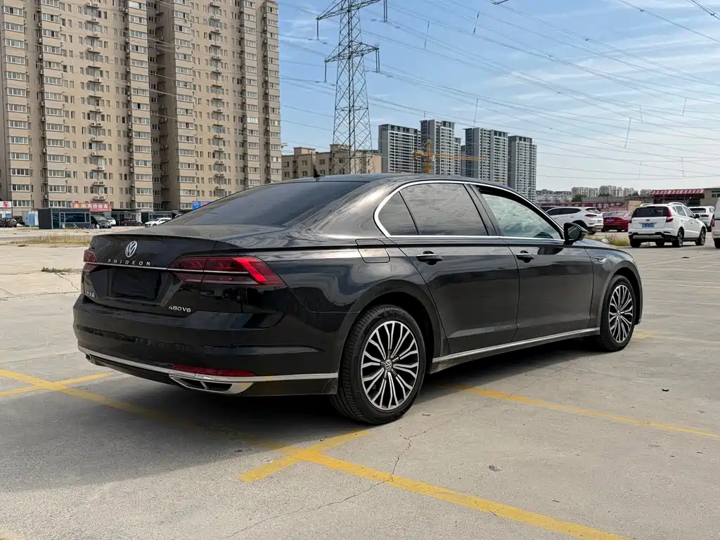 Volkswagen Phideon — миниатюра 9