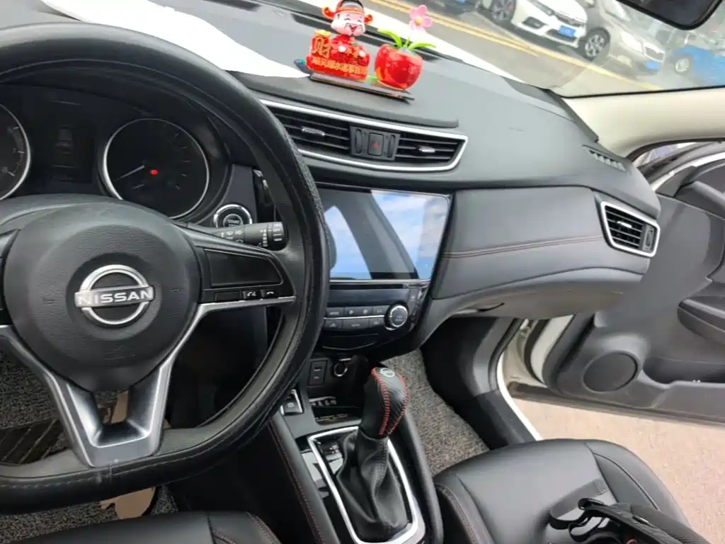 Nissan Qashqai — миниатюра 10