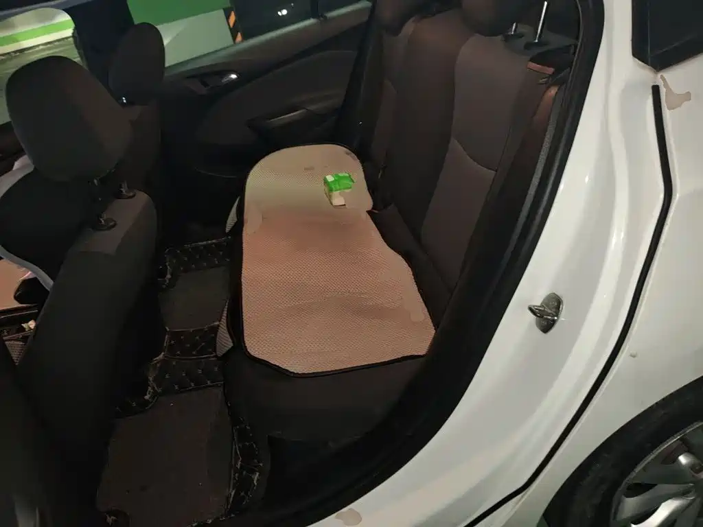 Chevrolet Cruze — миниатюра 18