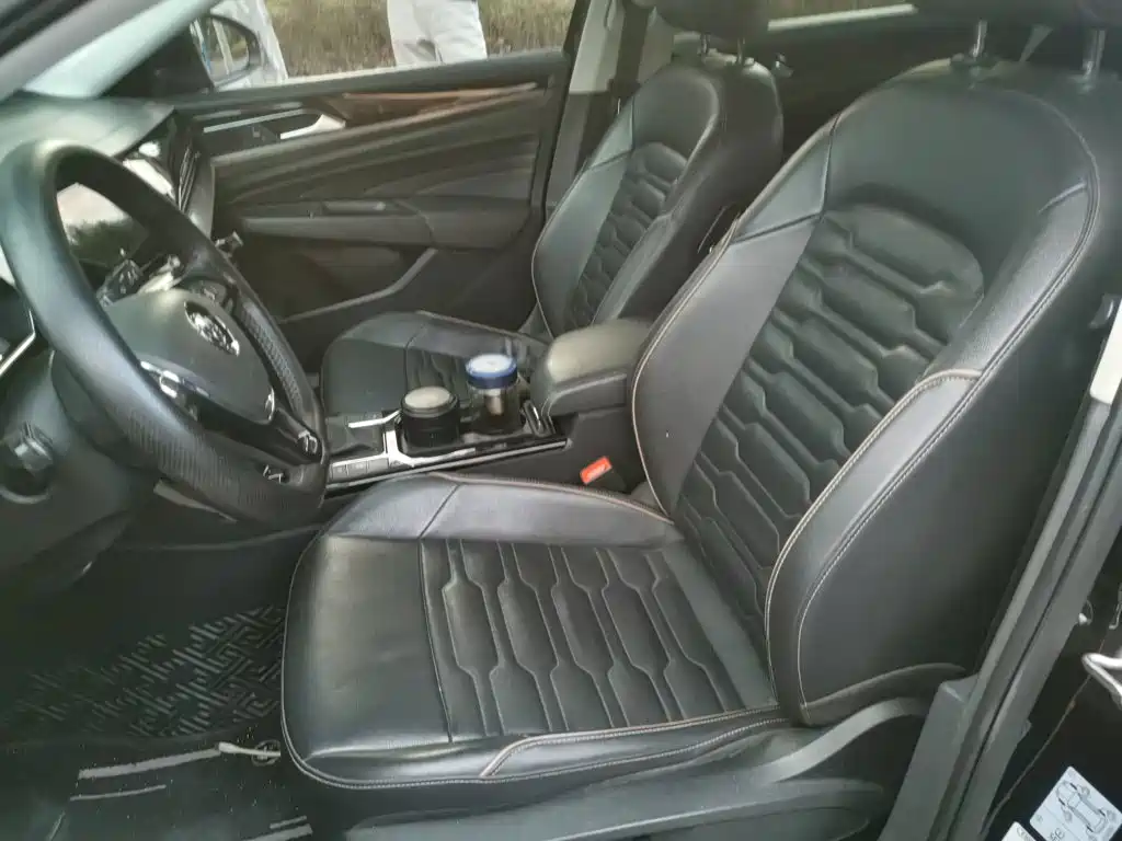 Volkswagen Passat — миниатюра 11
