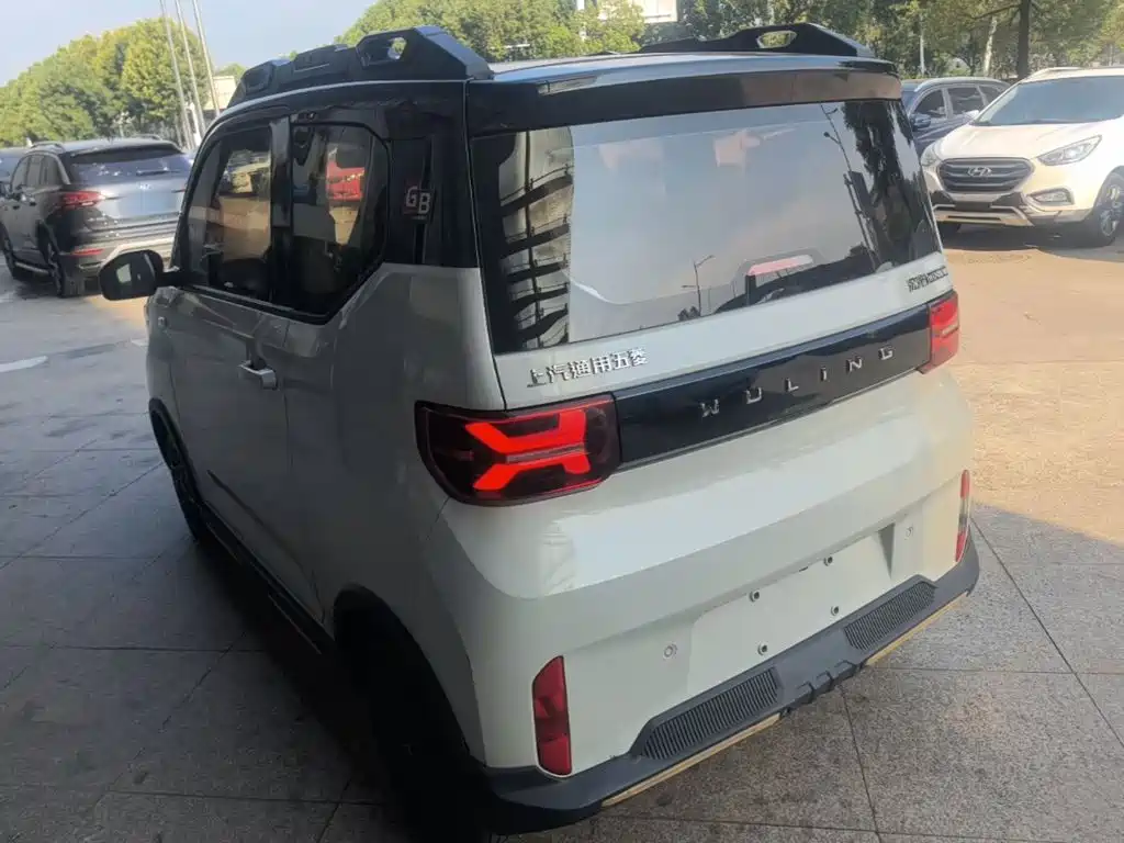 Wuling MINIEV — миниатюра 5