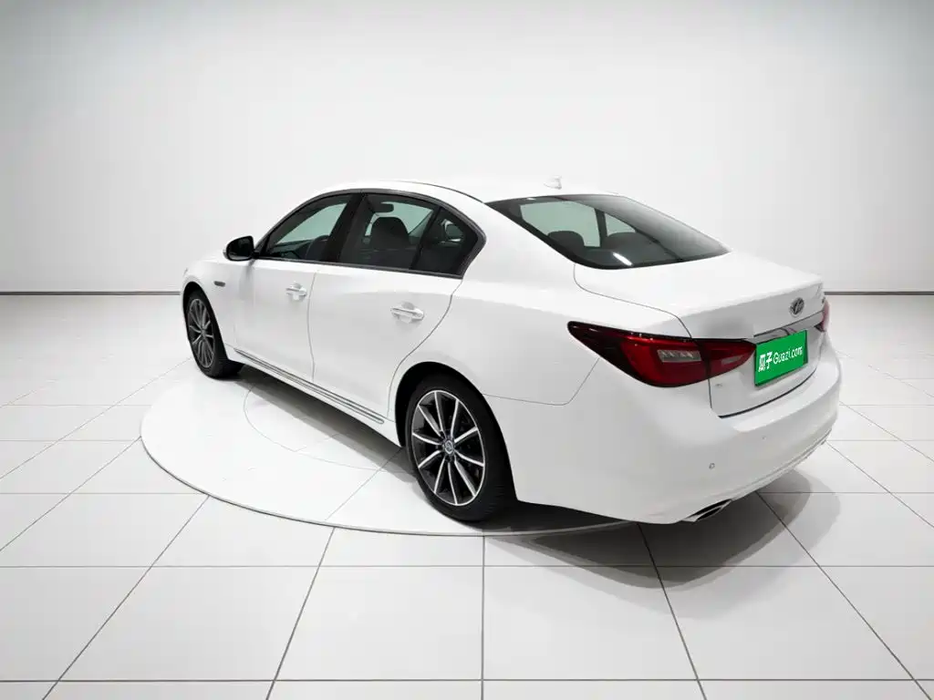 Infiniti Q50L — миниатюра 4