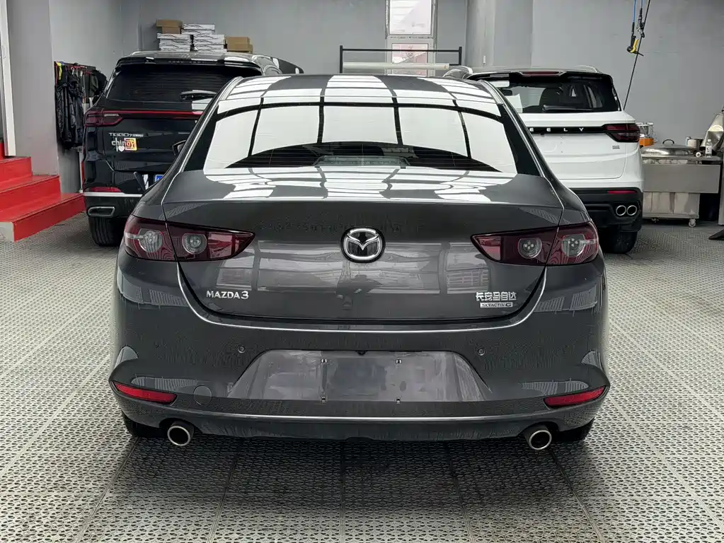 MAZDA 3 ANGKESAILA