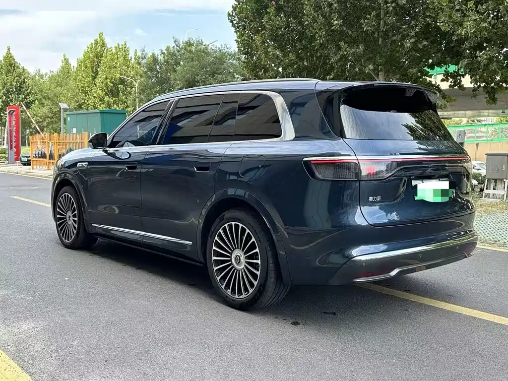 AITO AITO M8 — миниатюра 4