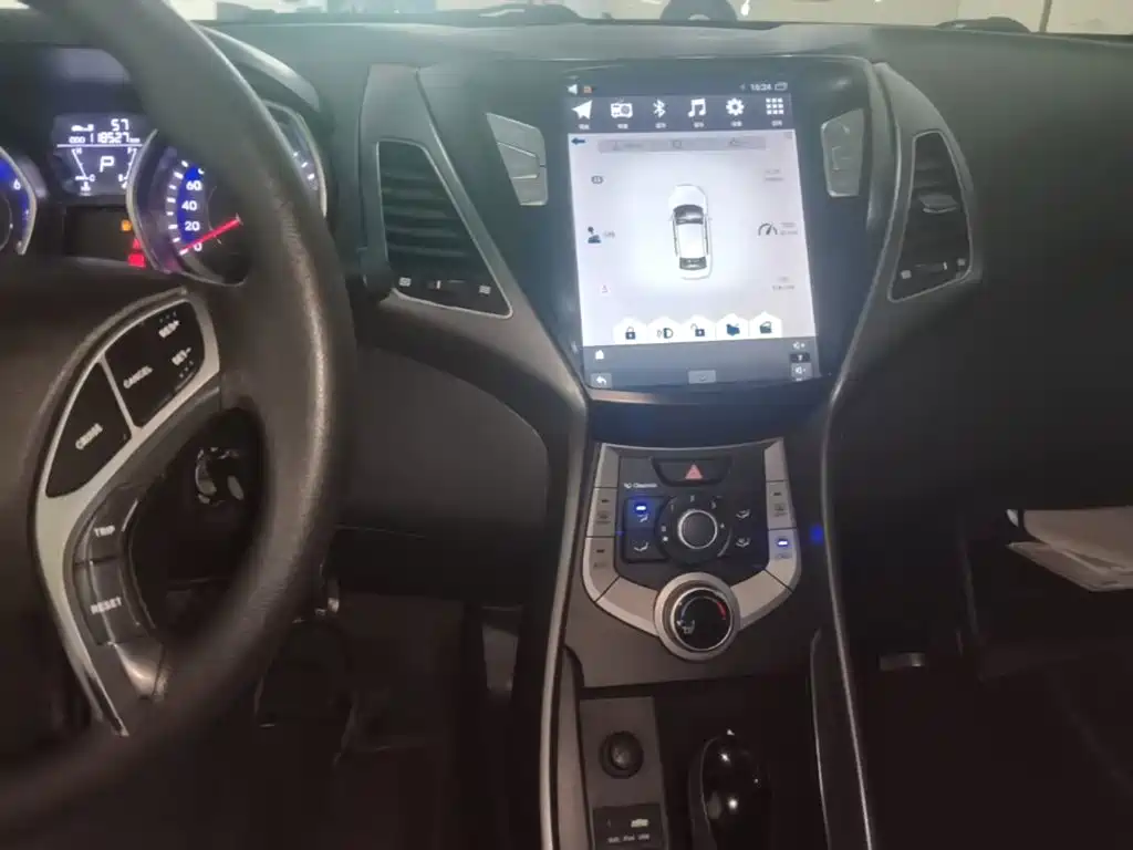 Hyundai Elantra Langdong — миниатюра 13
