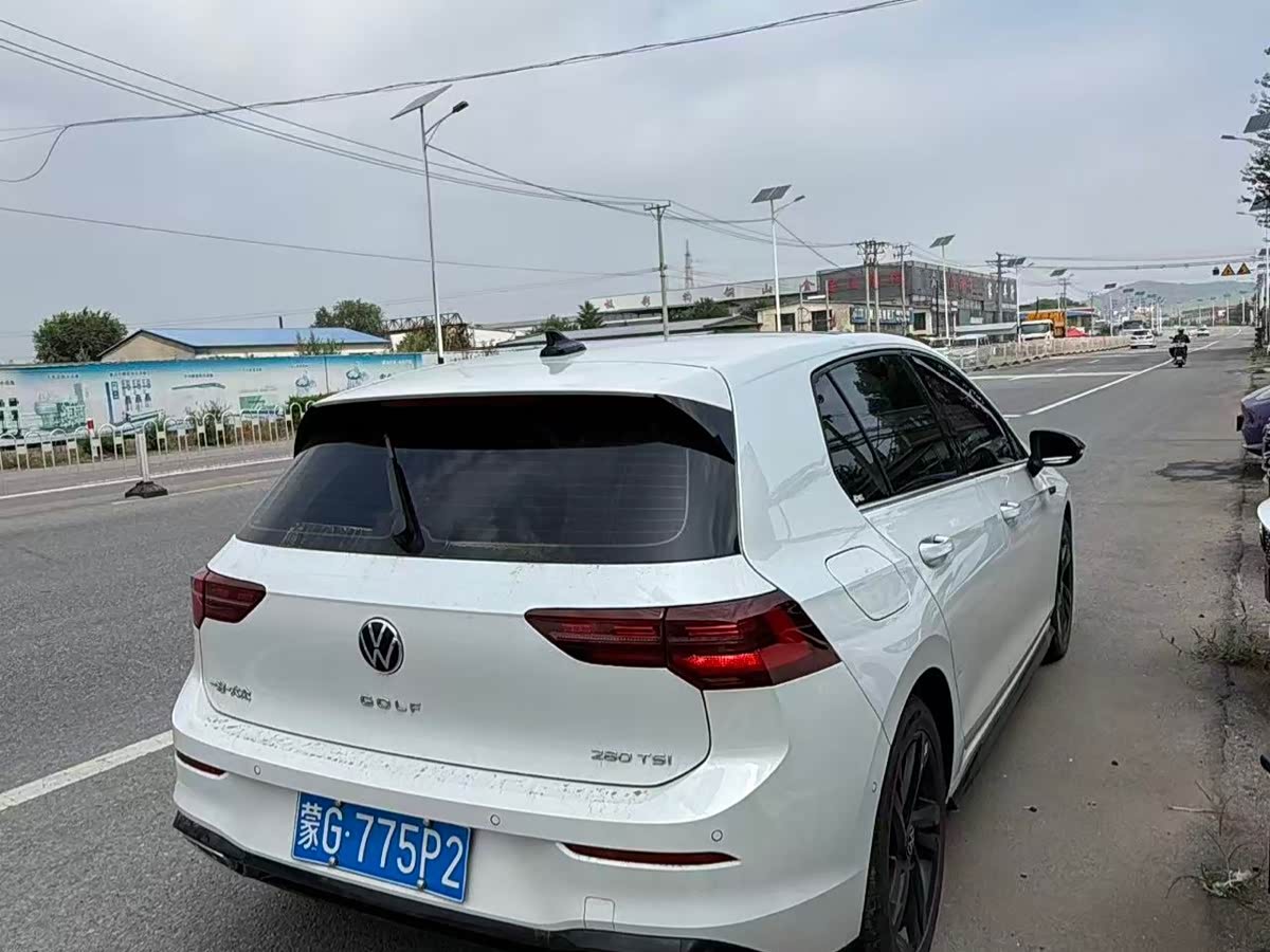 Volkswagen Golf 1.4 л 2023 г. Белый, пробег 37000 км