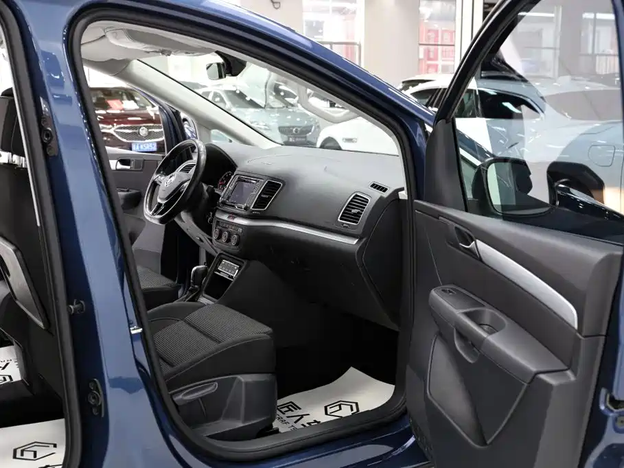 Volkswagen Sharan — миниатюра 18