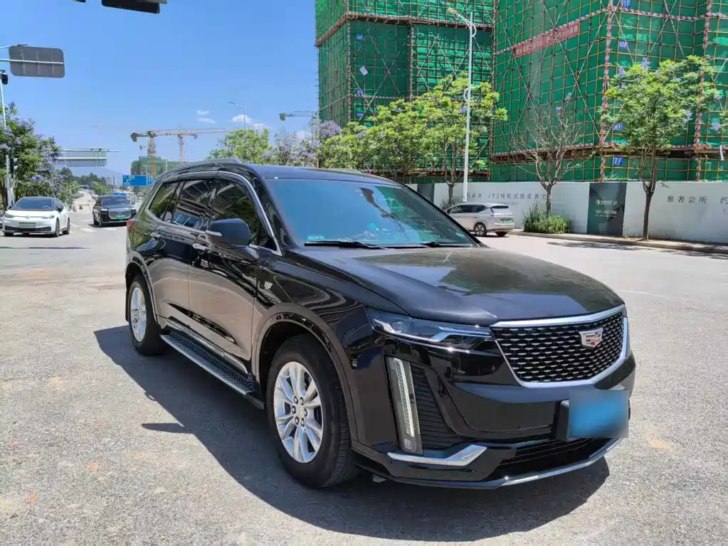 Cadillac XT6 2020 28T мест